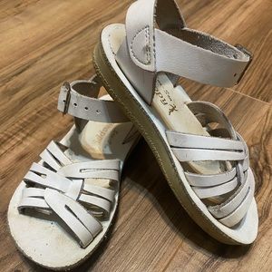 Sun-san Strappy Sandals size 8 white